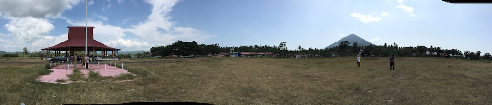 Lapangan Sasadu Lamo, 1 km dari batas utara GMT 2016. Kredit: Avivah Yamani